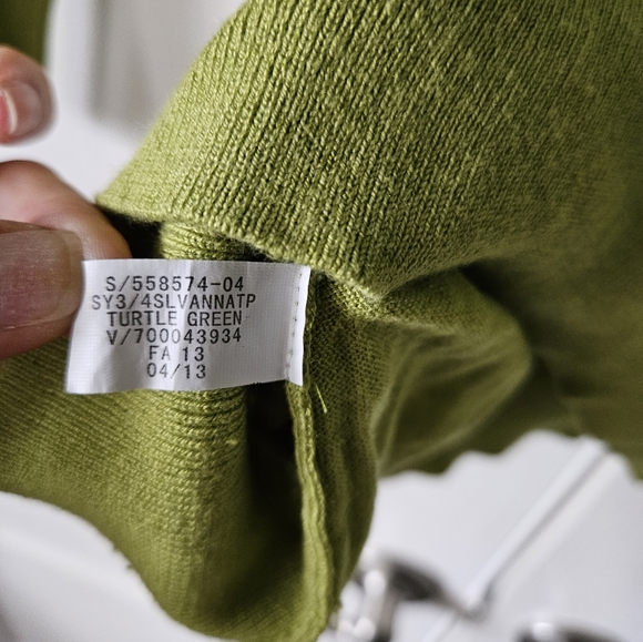 Banana Republic turtle green sweater, small - Picture 4 of 4